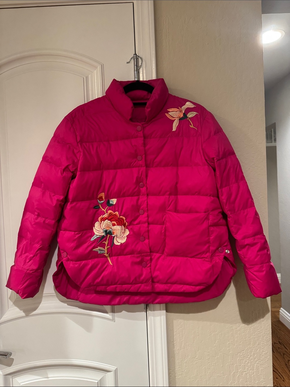 Women's Fuchsia Floral Embroidered Puffer Jacket